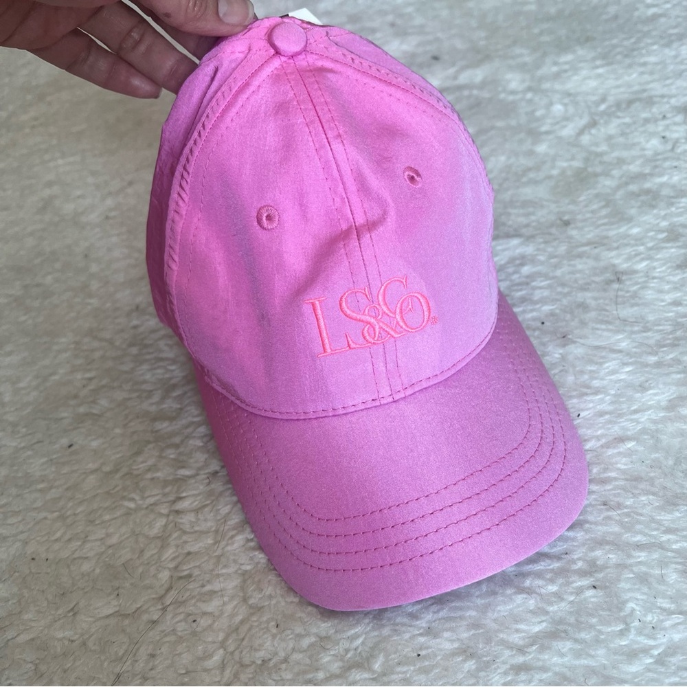NWT Levi´s Baseball Hat Cap Women Neon Pink Nylon Logo LS&Co Adjustable